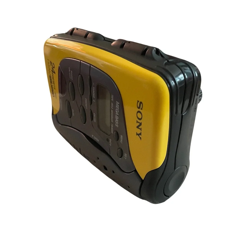 Sony Sports Walkman WM-FS473 AM FM Radio Cassette Player Yellow VTG Mega Bass